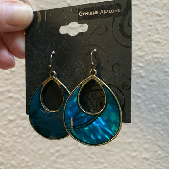 Vintage Genuine Abalone large Dangling blue green brushed brass shiny earrings - Picture 6 of 14